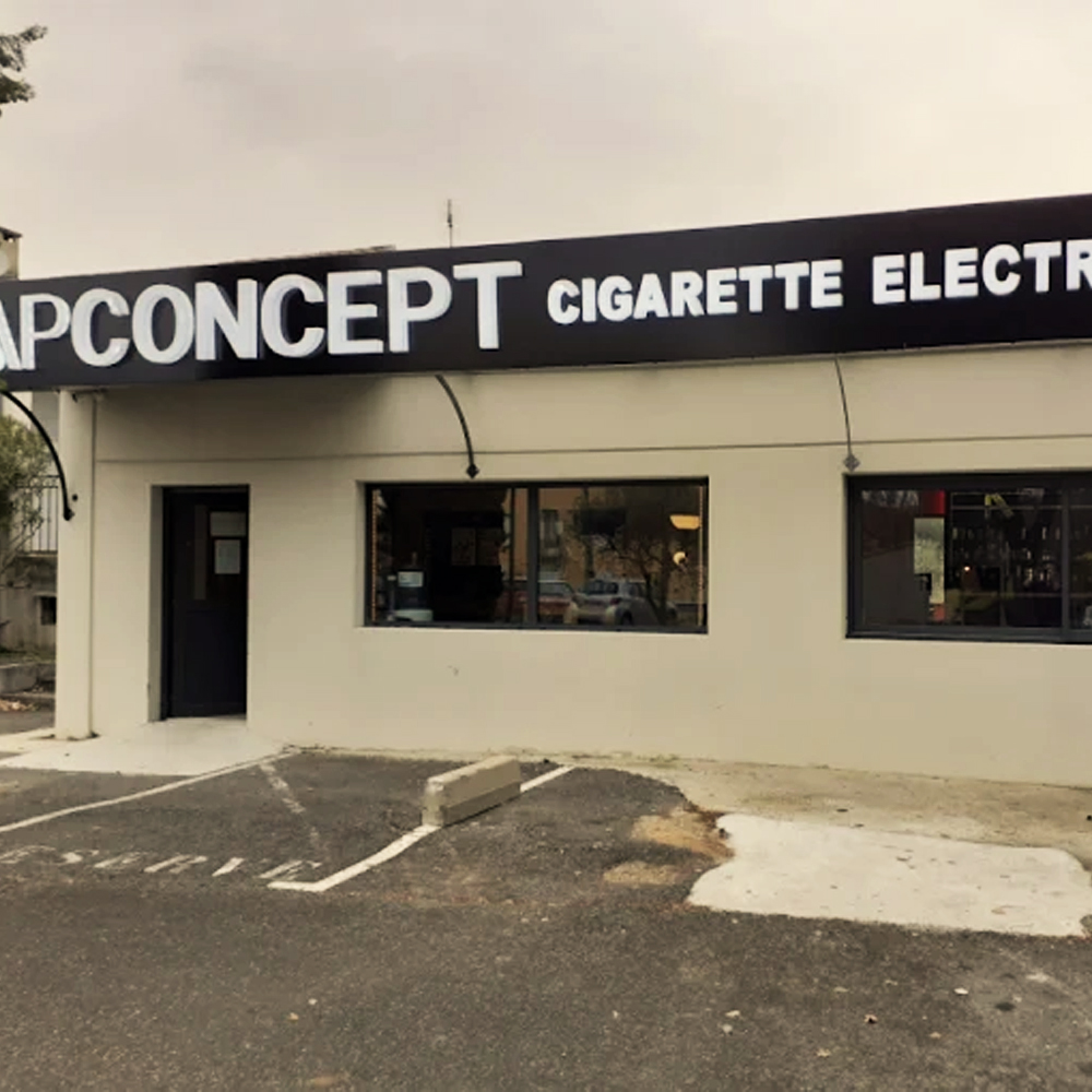 Intérieur de la boutique Vap Concept à Apt