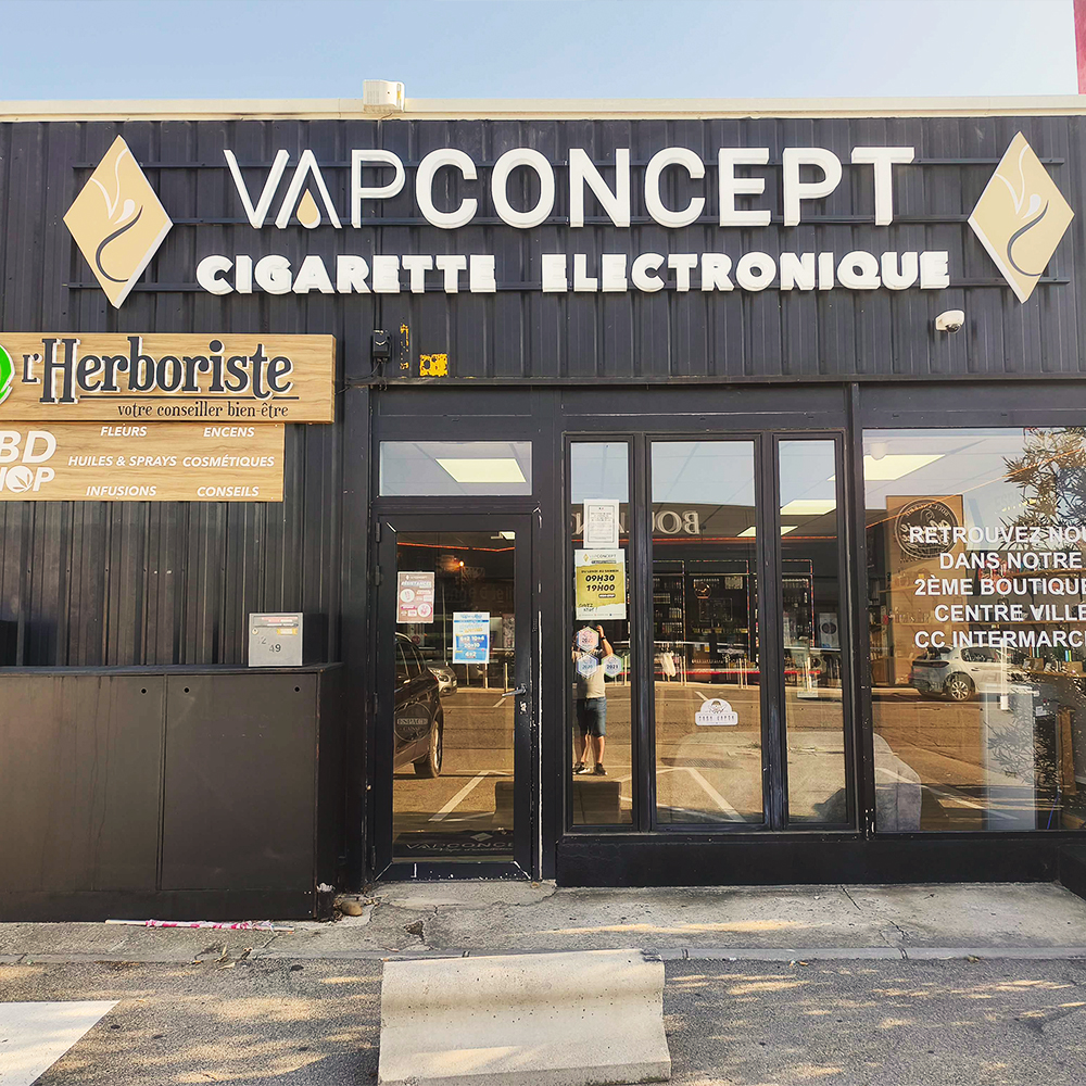 Intérieur de la boutique Vap Concept à Orange