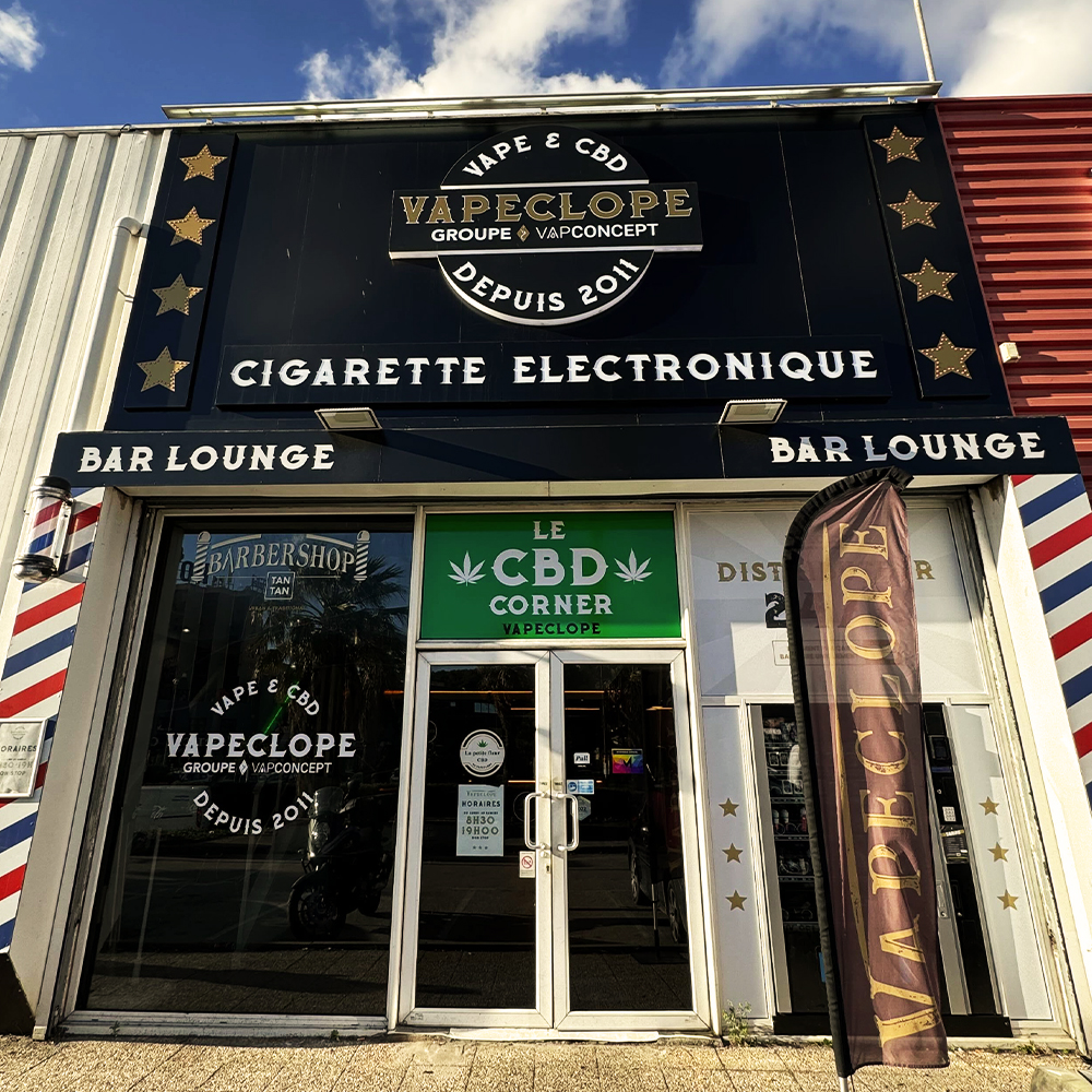 Intérieur de la boutique Vapeclope à La Valette-du-Var